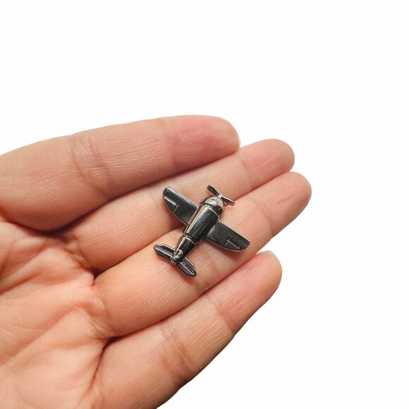 ✈️Vintage Aircraft Engine Lapel Pin Metal Airplane Brooch Aviation Enthusiast - Picture 2 of 5